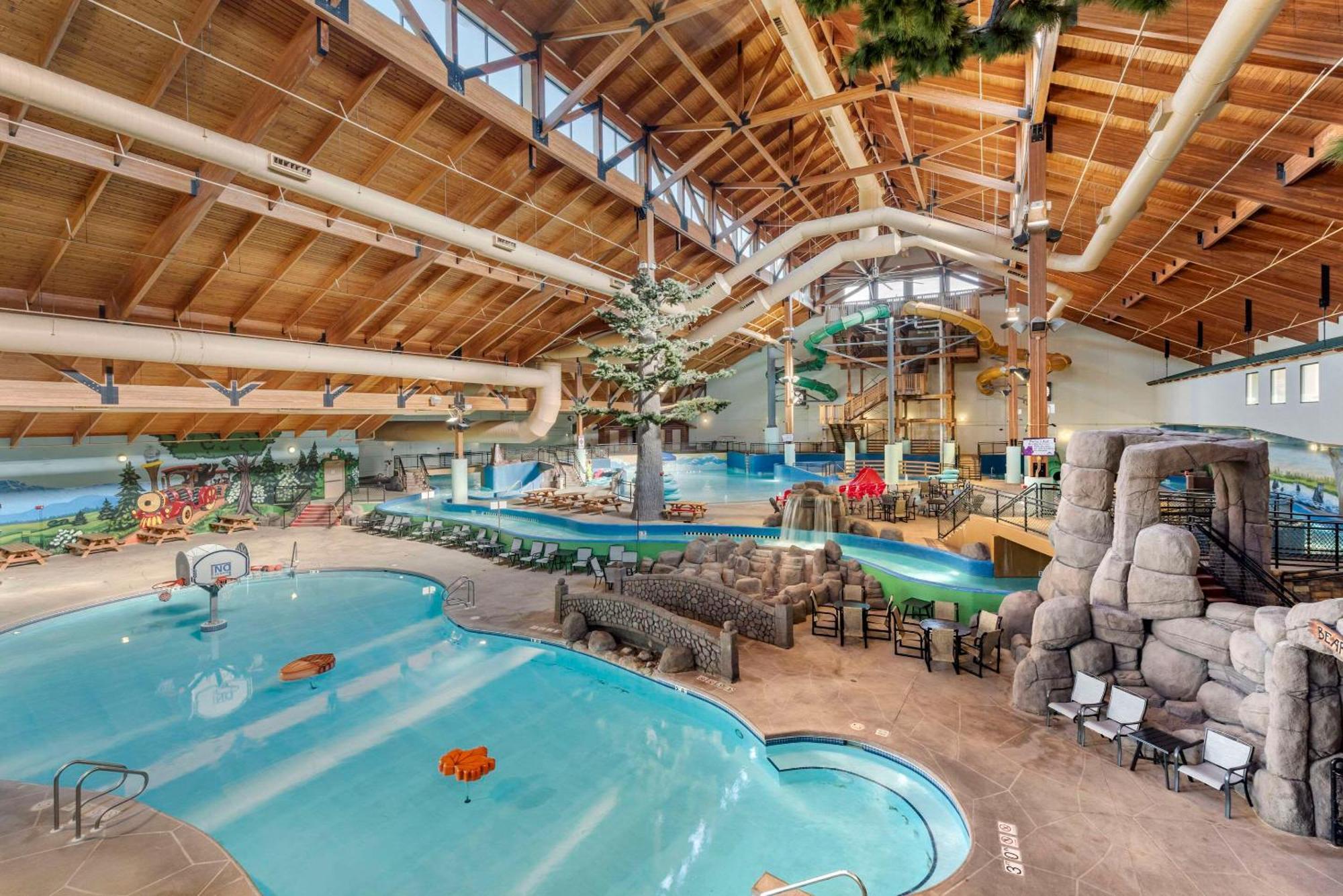 Three Bears Resort Waterpark Near Tomah Ascend Collection Warrens Ngoại thất bức ảnh